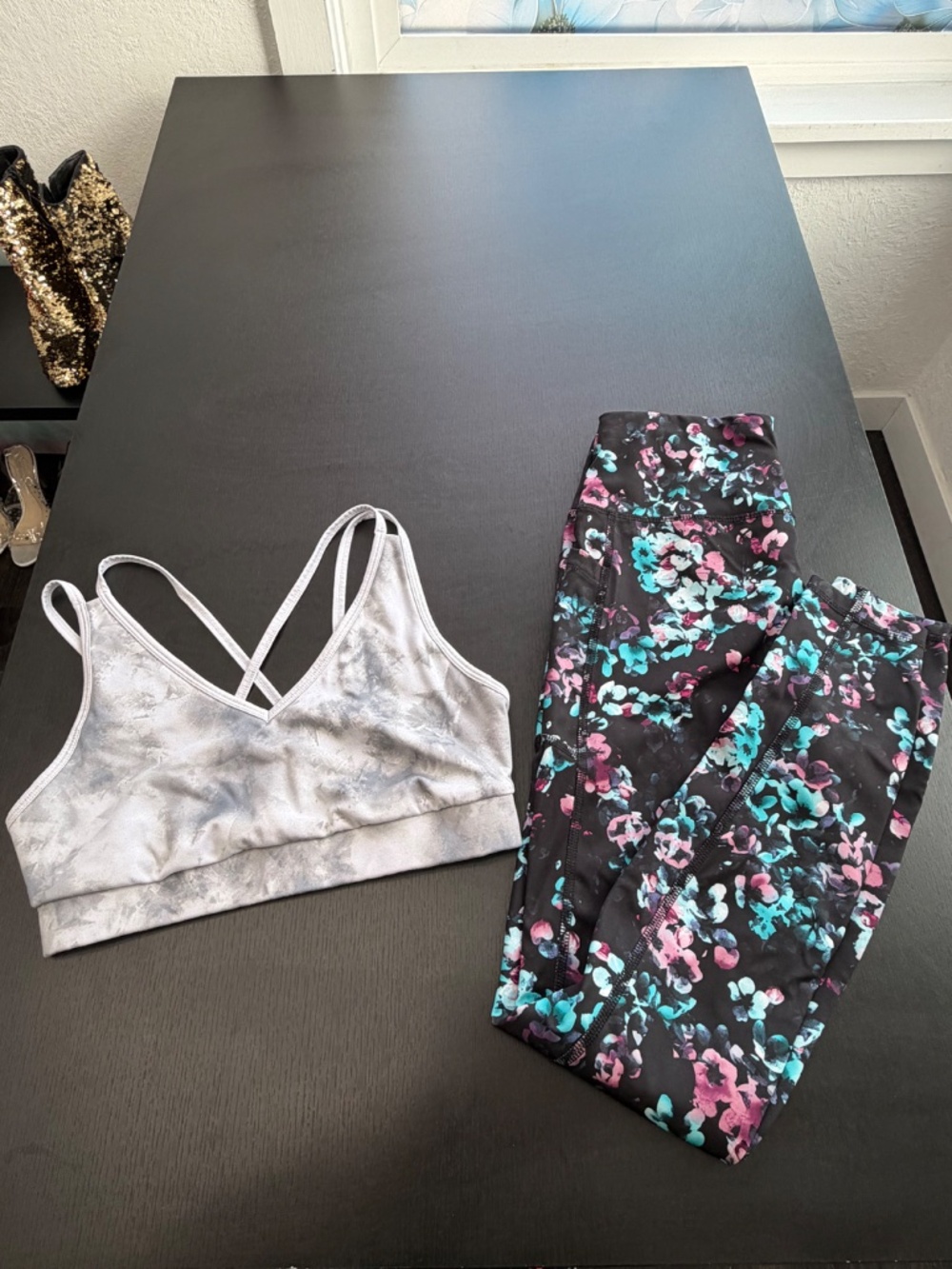 Avia floral leggings size small & Avia tie dyed sports bra size Med